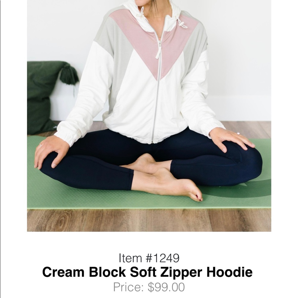 Zyia Cream Block Soft Zipper Hoodie